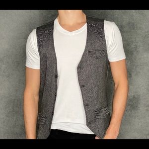 STYLISH EMBROIDERED VEST / Size Small